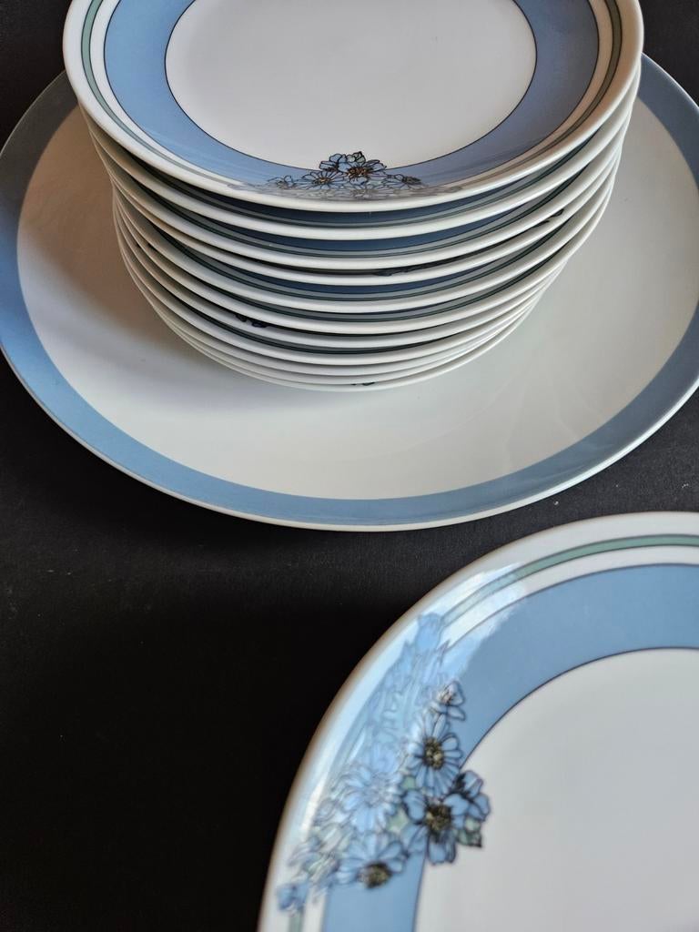 Gebaksset: Taartschaal & 24 Gebaksbordjes - Blauw Bloem, Antiek en Kunst, Ophalen of Verzenden