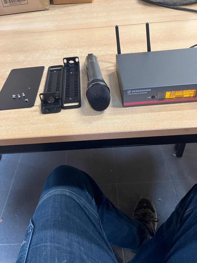 Sennheiser ew 100 G3 set B Band 835 kop, Muziek en Instrumenten, Microfoons, Ophalen of Verzenden, Gebruikt, Zangmicrofoon, Draadloos