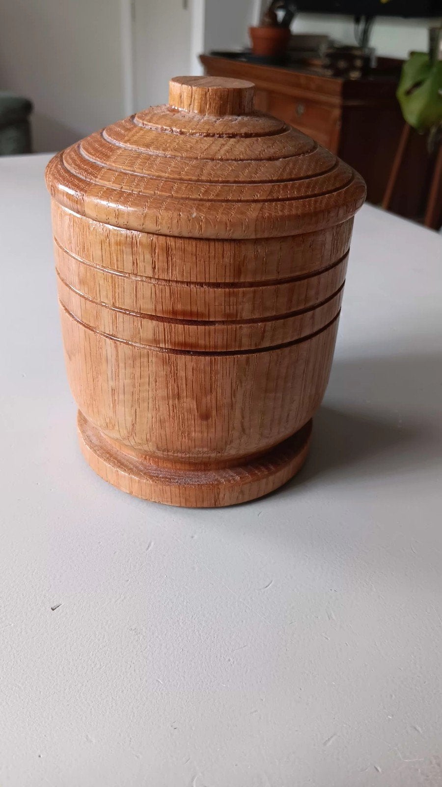 Houten schaaltje met deksel, handbewerkt., Huis en Inrichting, Woonaccessoires | Schalen en Manden, Schaal, Rond, Ophalen of Verzenden