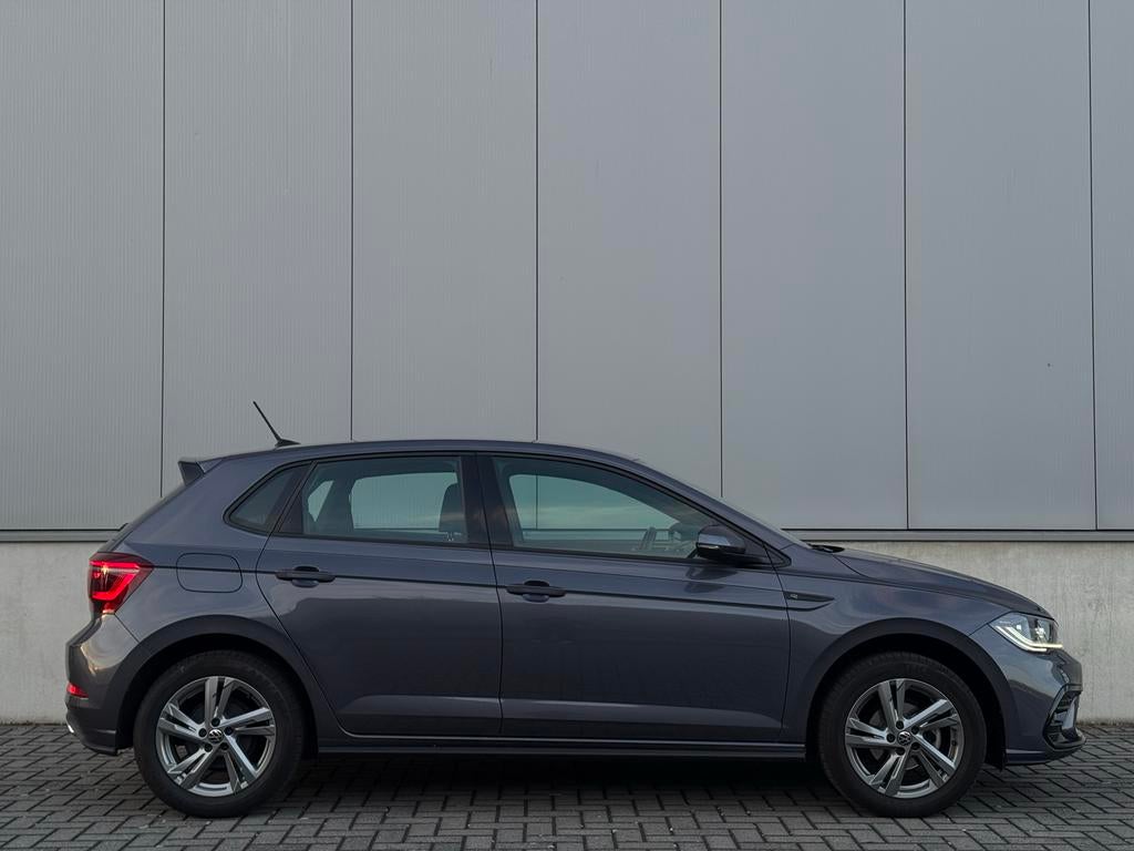 Volkswagen POLO 1.0 TSI R-Line ACC CARPLAY CAMERA NAVI IQ, 95 pk, Parkeerassistent, Alcantara, 19 km/l