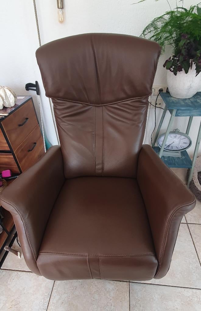 Relax stoel elektrisch - LET OP!! bijgestelde prijs, Huis en Inrichting, Stoelen, Zo goed als nieuw, Eén, Leer, Bruin, Ophalen