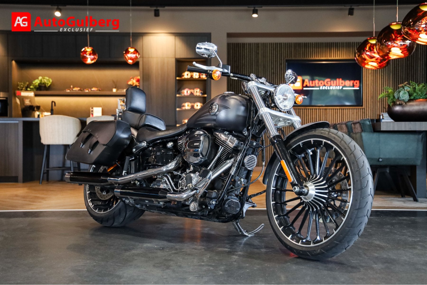 Harley-Davidson 103 FXSB Softail Breakout 5HD Nederlands Dea, 1690 cc, Info@autogulberg.nl, Bedrijf, Bosbeemd 1
5741TR  BEEK EN DONK, NL