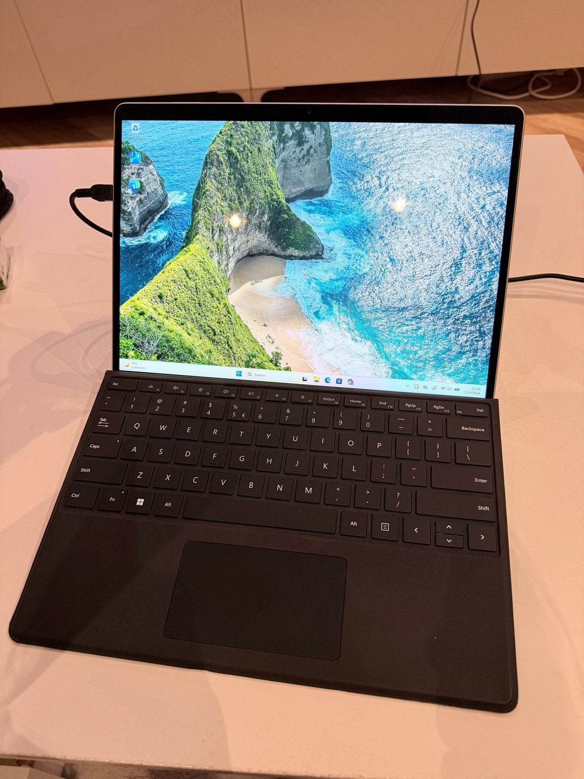 Microsoft Surface Pro 9 i7 16GB 1TB-SSD met accessoires, Ophalen, Zo goed als nieuw, 16 GB, SSD