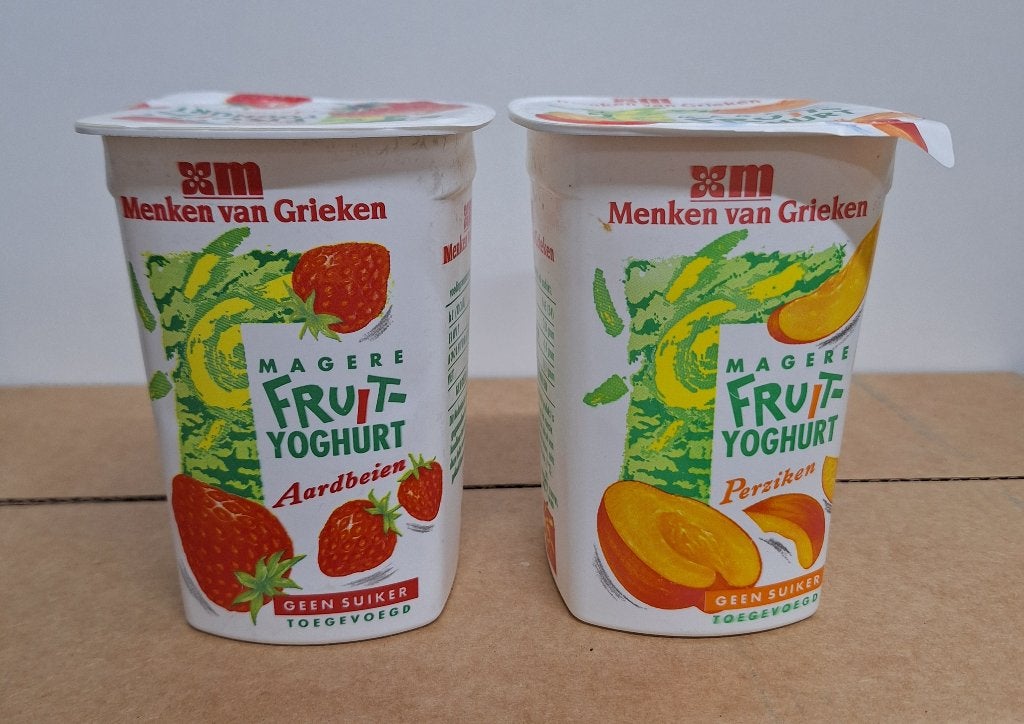 2 dummie bekers Fruit Yoghurt - Menken van Grieken Wassenaar, Verzamelen, Merken en Reclamevoorwerpen, Verzenden, Nieuw, Verpakking