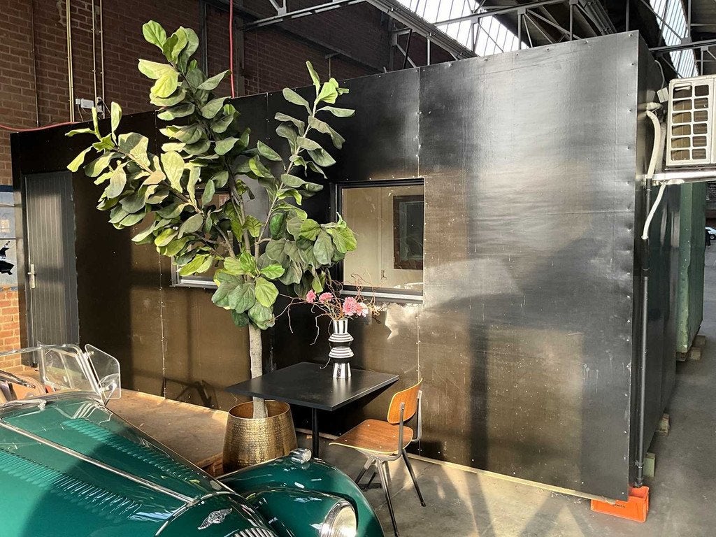 Kantoorunit 20ft v.v. aircounit, 2 loopdeuren, 5 ramen, scha, Zakelijke goederen, Machines en Bouw | Keten en Containers