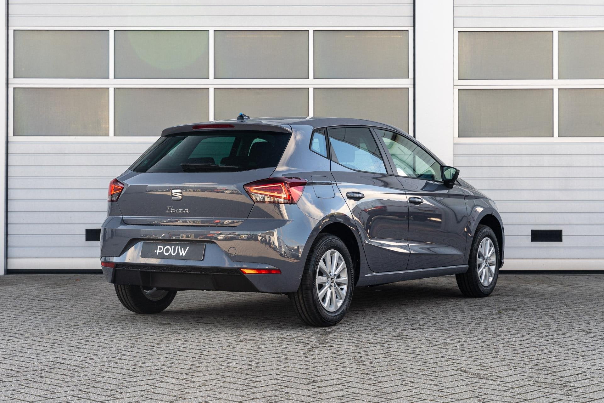 SEAT Ibiza 1.0 EcoTSI 95pk Style Business Connect | Trekhaak, Voorwielaandrijving, Stof, 95 pk, Ibiza