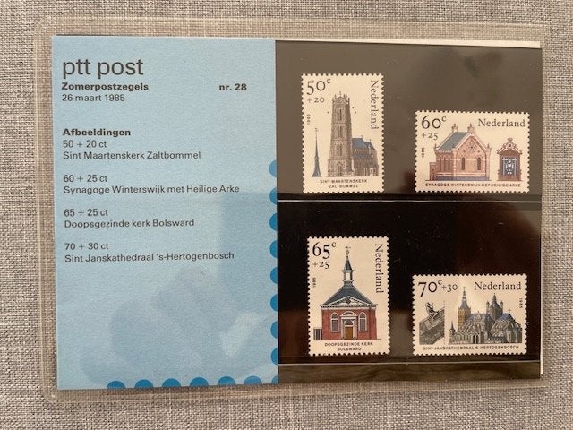 Postzegelmapje PZM28 - Zomerzegels, kerken 1985 Postfris, Ophalen of Verzenden, Postfris, Plaats of Gebouw