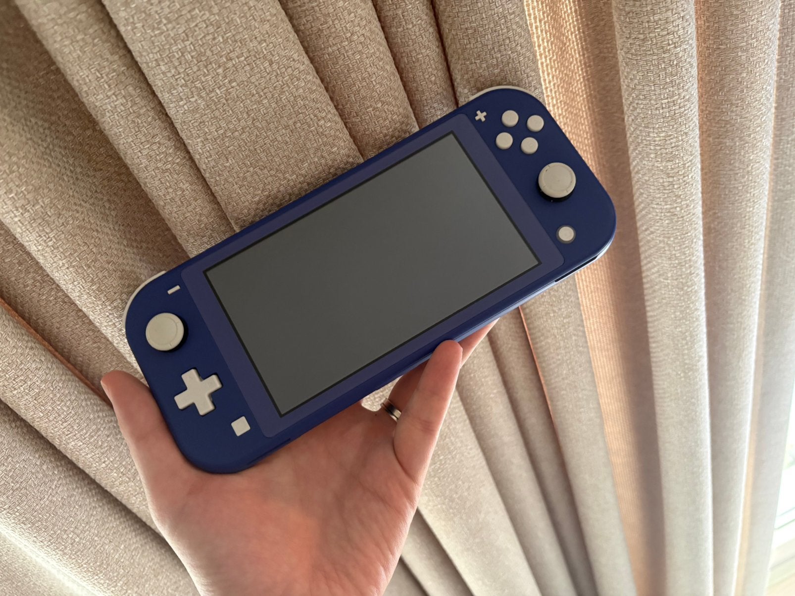 Nintendo switch lite blauw, Spelcomputers en Games, Spelcomputers | Nintendo Switch Lite, Ophalen, Zo goed als nieuw