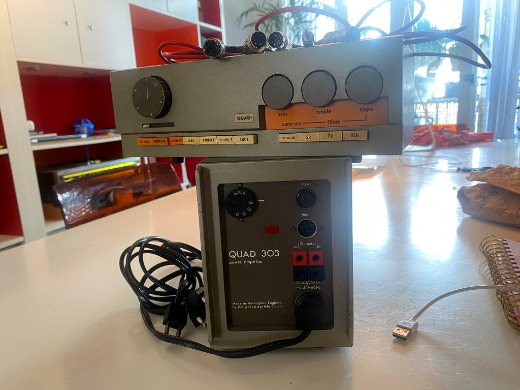QUAD 303 Power Amplifier compleet met QUAD 33, Audio, Tv en Foto, Versterkers en Receivers, Ophalen, Refurbished, 120 watt of meer