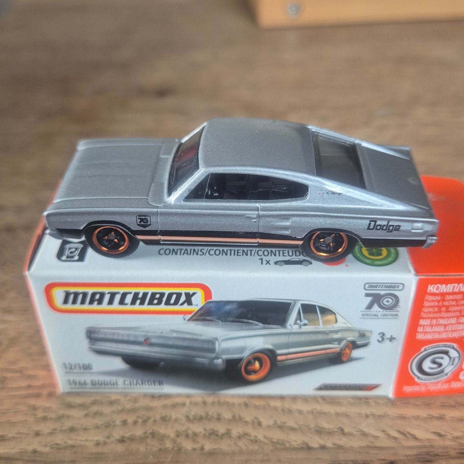 Matchbox 1966 Dodge Challenger - 70 jaar serie - Nr. 12/100, Verzenden, Zo goed als nieuw