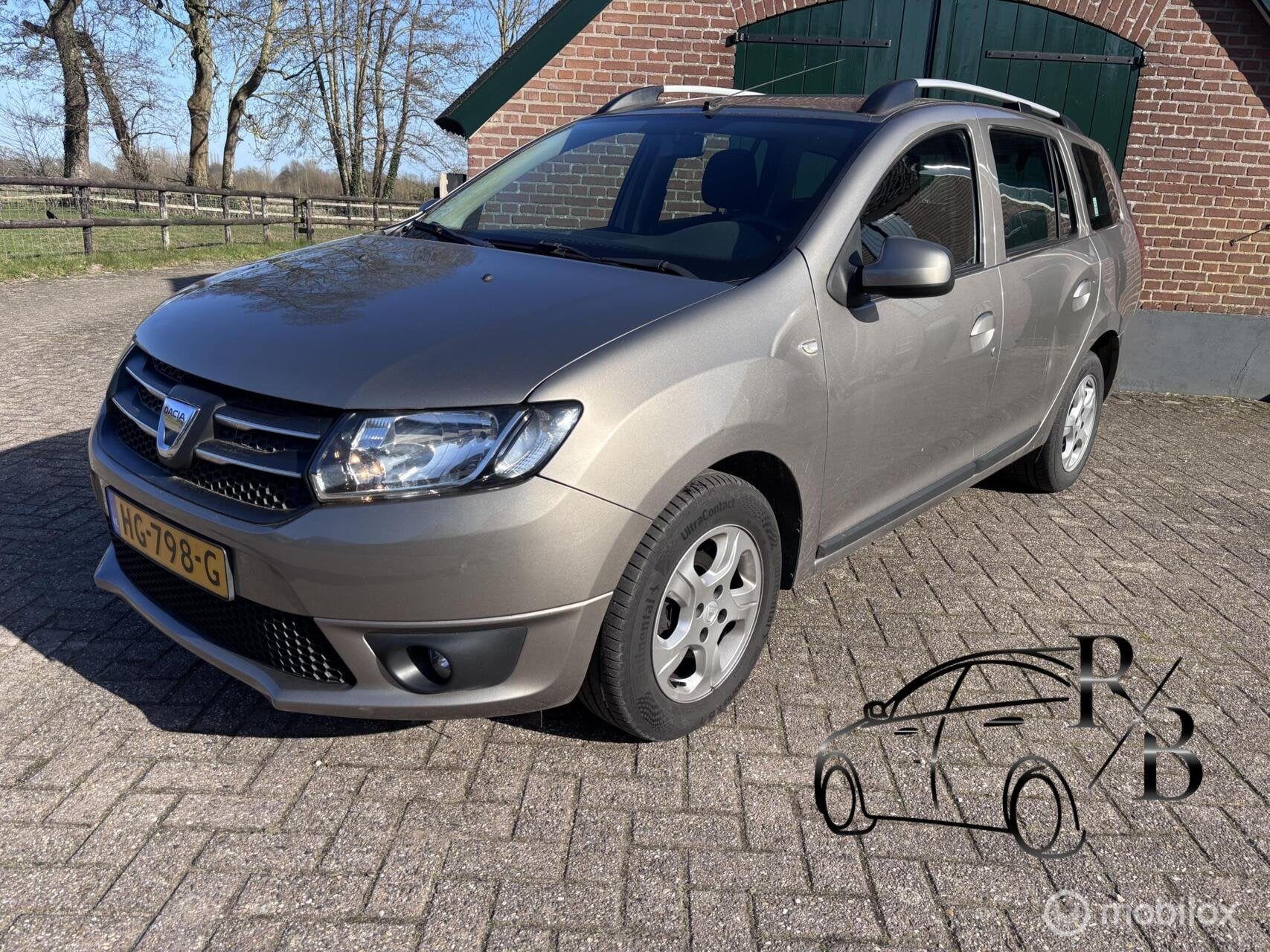 Dacia Logan MCV 0.9 TCe Prestige NAVIGATIE CRUISE CONTROL AI, Auto's, Voorwielaandrijving, 898 cc, Stof, Bruin
