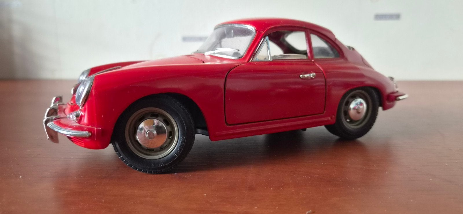 Rode Porsche 356 modelauto - Schaalmodel, Ophalen of Verzenden, Gebruikt