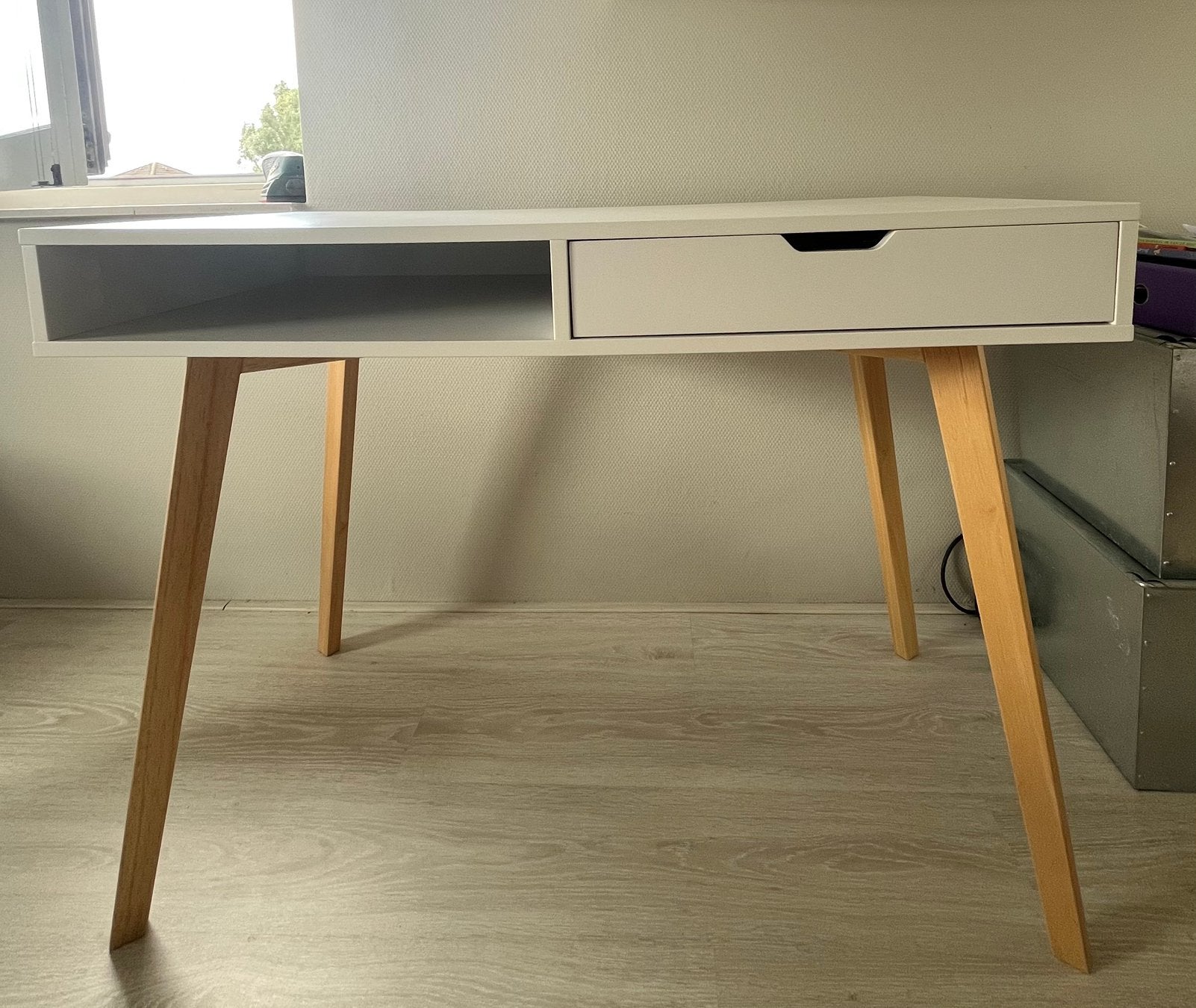 Tamholt bureau van Jysk, Ophalen, Gebruikt, Spaanplaat of MDF, 50 cm