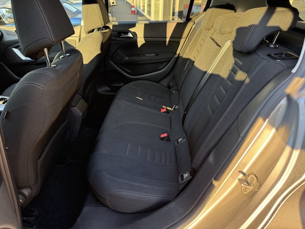Foto 8 van Peugeot 308 1.6 THP Allure airco pano navi trekhaak