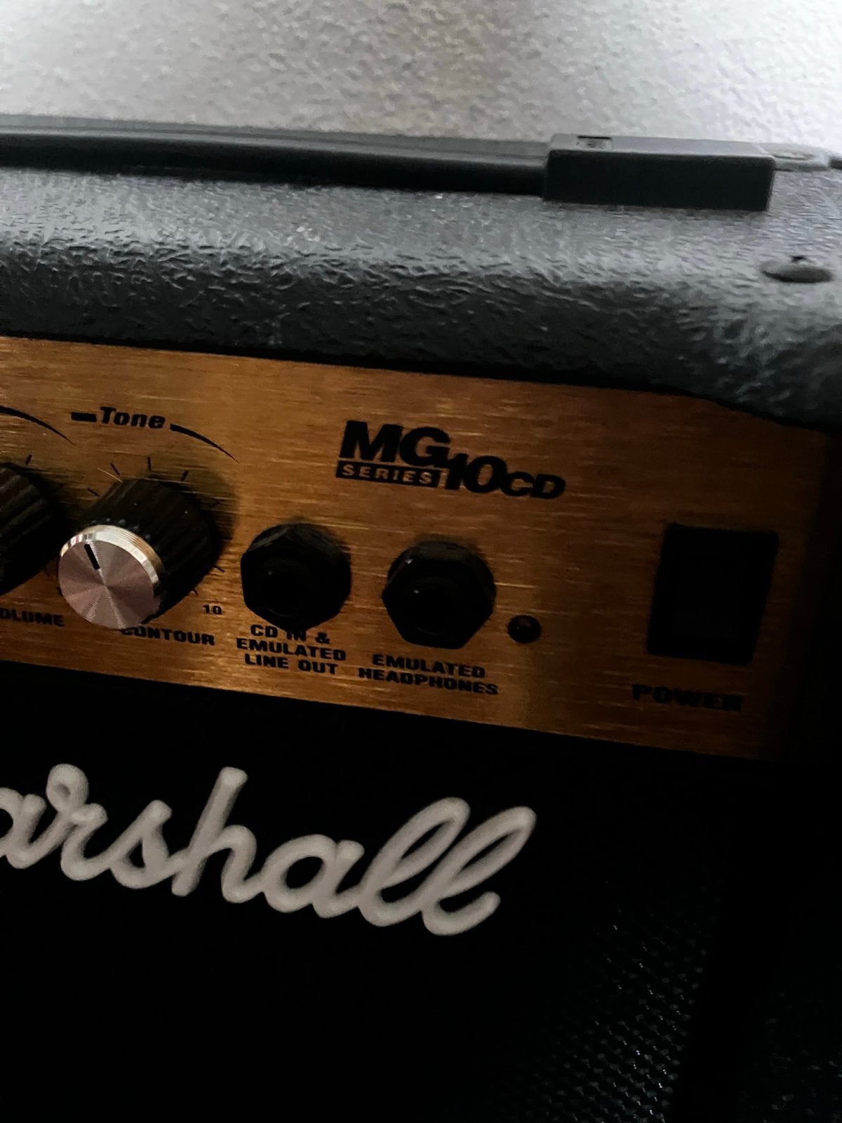 Foto 7 van Elektrische gitaar (Squier Stratocaster) met Marshall verste