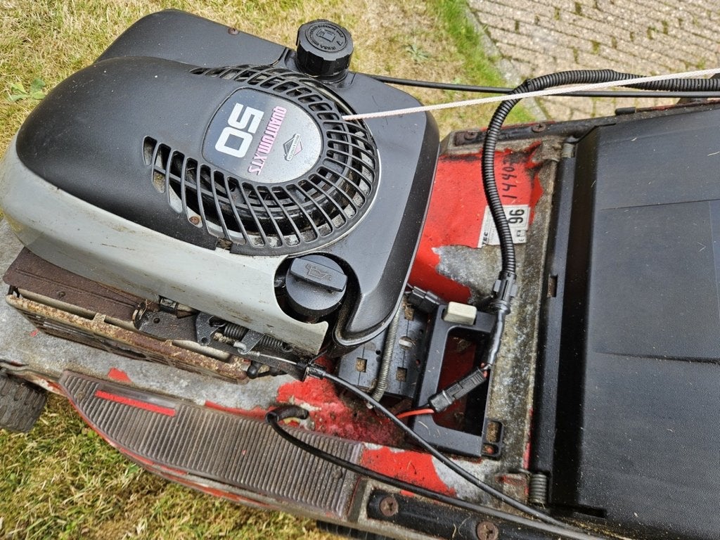benzine grasmaaier  met aandrijving, Ophalen, Gebruikt, Briggs & Stratton, Balkmaaier
