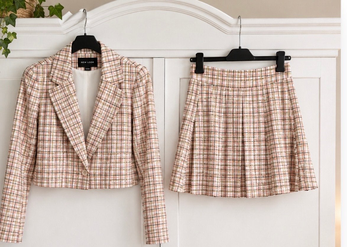New Look geruite blazer en geplooide rok set, Kleding | Dames, Beige, Ophalen of Verzenden, Zo goed als nieuw, Maat 36 (S)