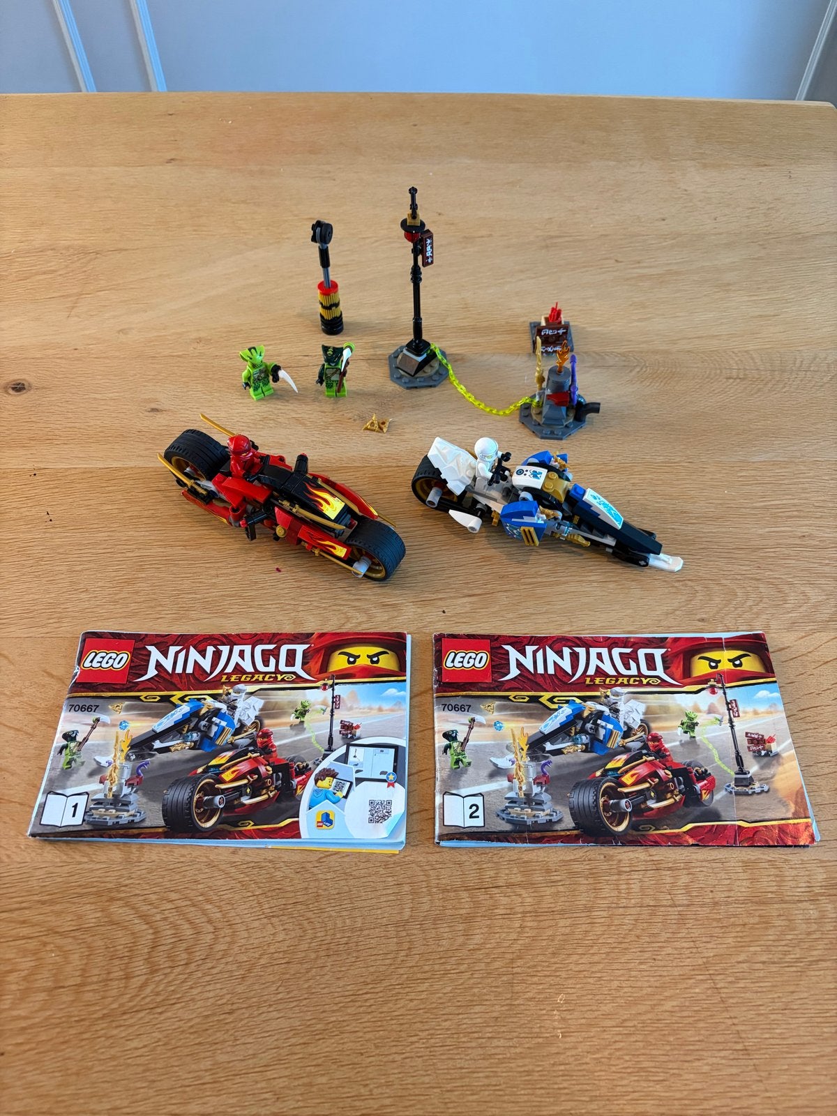 Lego Ninjago Legacy 70667 Kai's Blade Cycle & Zane's Snowmob, Lego, Ophalen of Verzenden, Zo goed als nieuw, Compleet