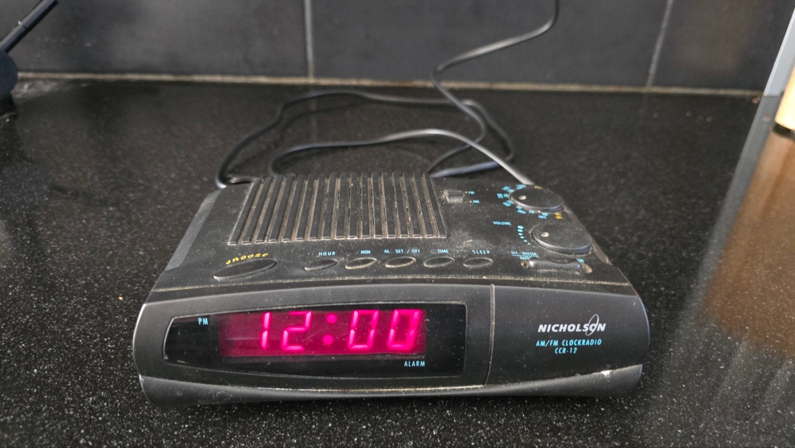 Nicholson AM/FM Wekkerradio CCR-13 - Vintage, Witgoed en Apparatuur, Wekkers, Ophalen, Gebruikt, Digitaal