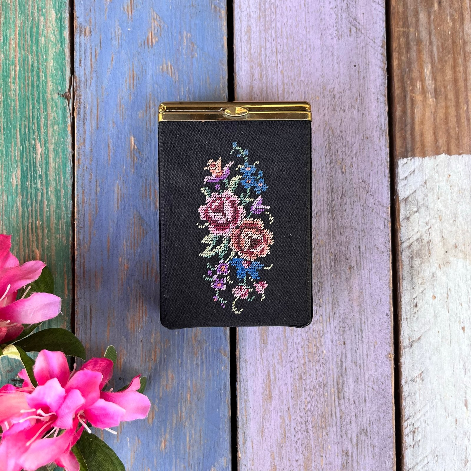 Vintage petit point opbergdoosje bloemenborduurwerk etui, Ophalen of Verzenden