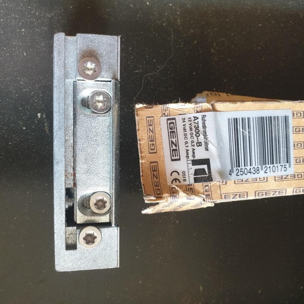 NIEUW! ELEKTRISCHE SLUITPLAAT DEURSLOT 12-24 VOLT, Ophalen of Verzenden, Nieuw