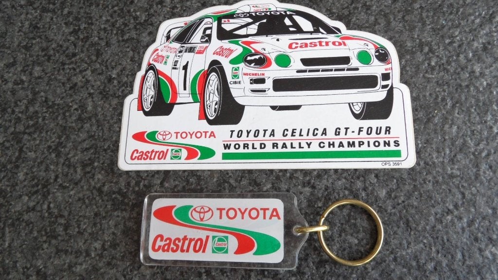 Castrol Toyota Celica GT racingteam sleutelhanger en sticker, Verzenden, Zo goed als nieuw, Gebruiksvoorwerp