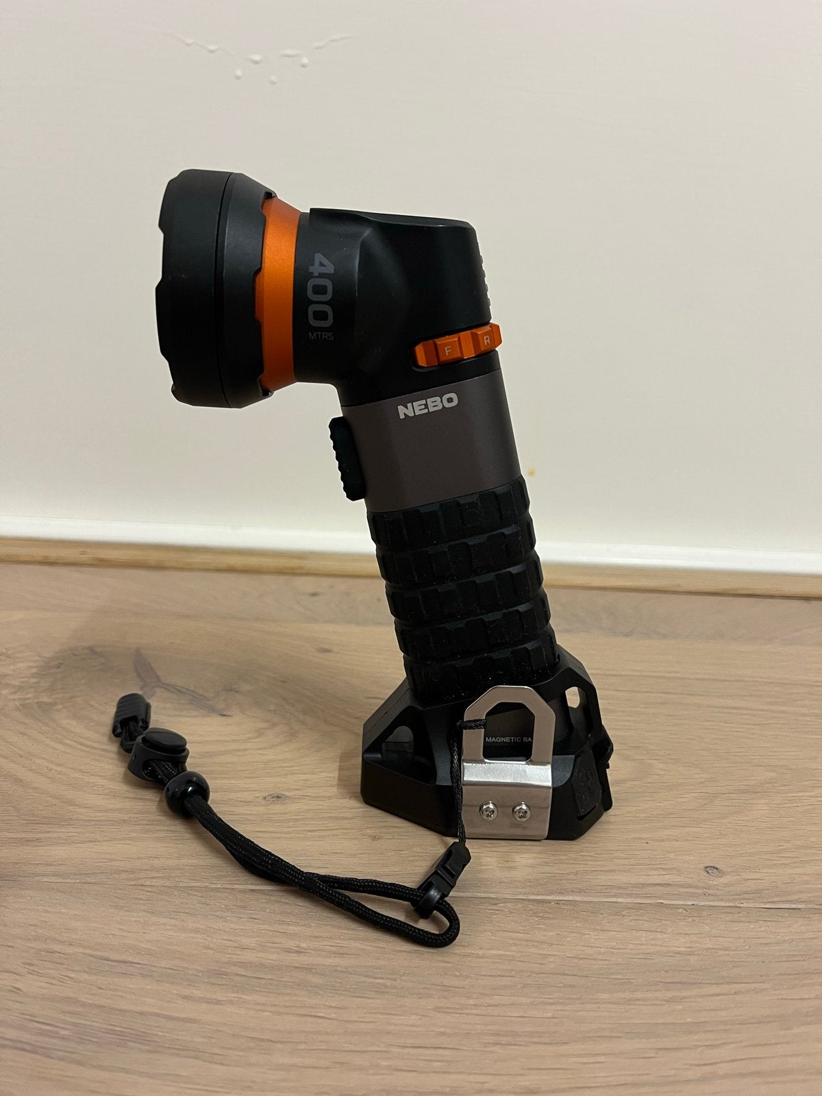 Nebo Luxtreme SL25R Zaklamp - 400 Lumen usb c, Ophalen of Verzenden, Zo goed als nieuw