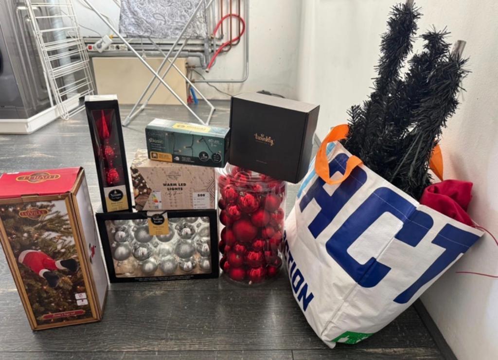 Kerst, Ophalen, Zo goed als nieuw