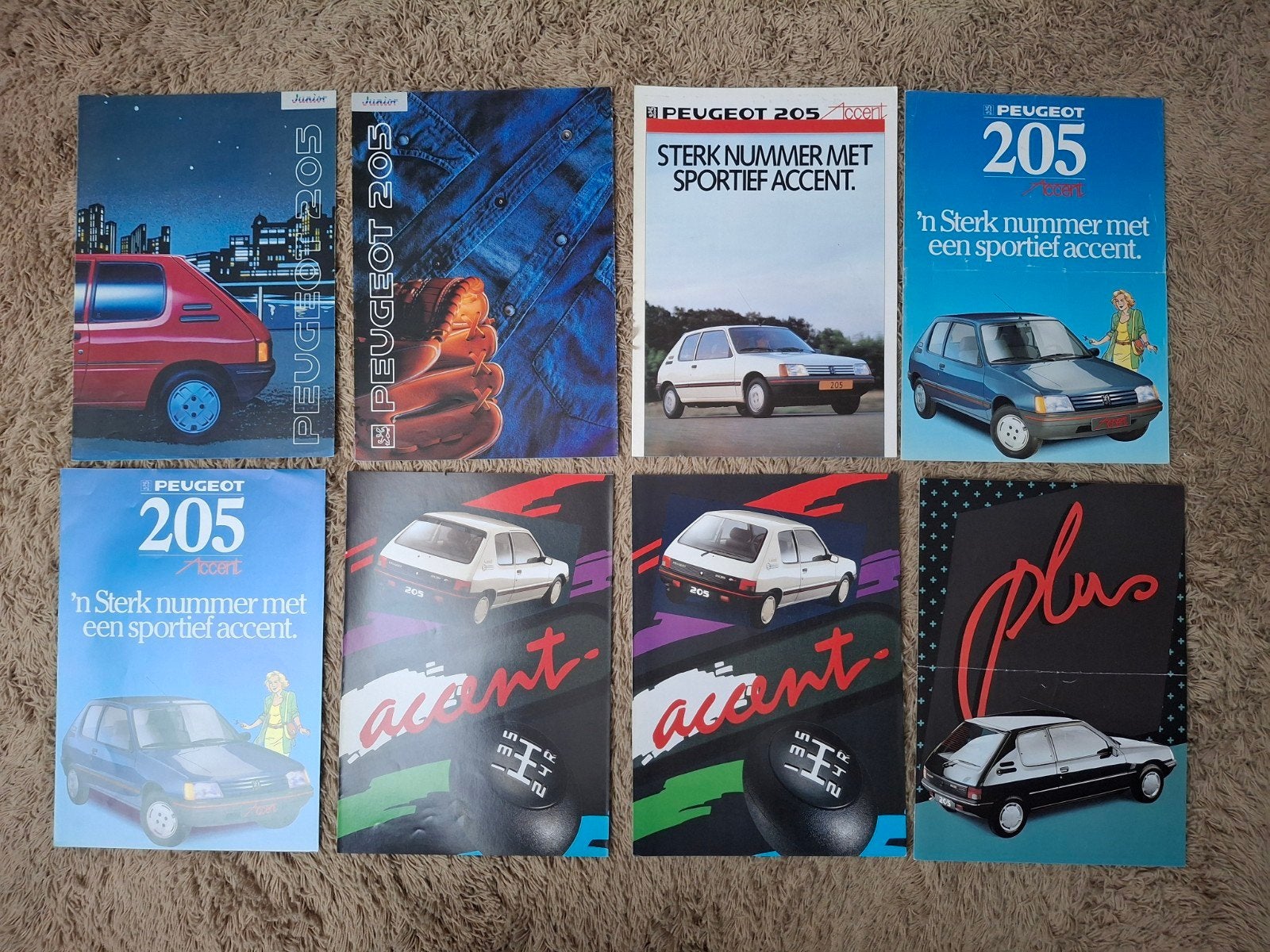 lot autofolders Peugeot 205 actiemodellen, Verzenden, Zo goed als nieuw, Peugeot