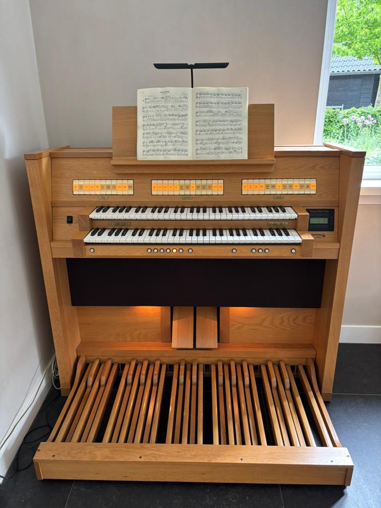Content Mondri 2-31 Occasion Orgel - Zo goed als nieuw, Muziek en Instrumenten, Orgels, Ophalen, Gebruikt, 2 klavieren, Orgel