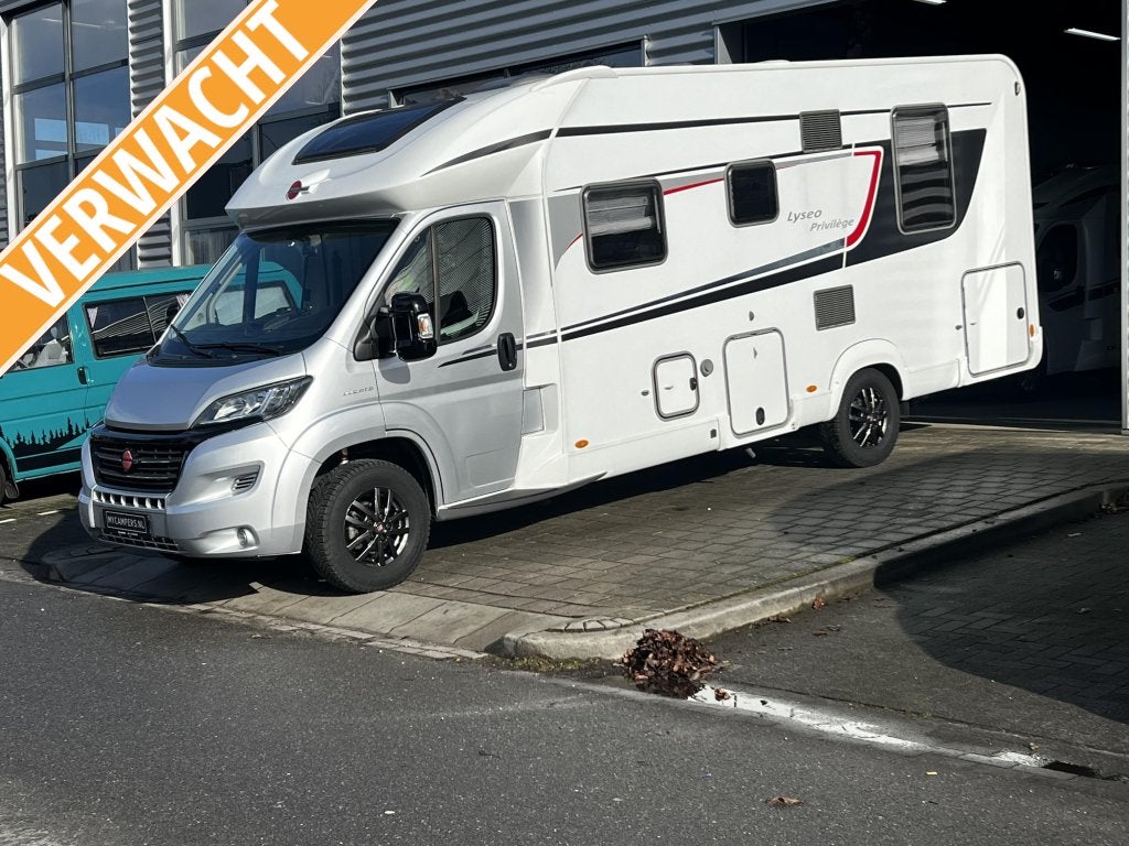 Bürstner Lyseo Privilege 734 QUEENSBED+HEFBED, Elektrische ramen, Ringverwarming, Fiat, 7 tot 8 meter