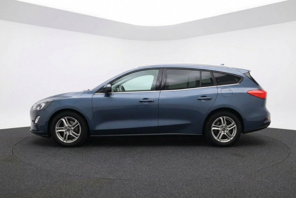 Ford FOCUS Wagon Cool & Connect Winterpakket l Camera l Navi, Gebruikt, Euro 6, Blauw, LED verlichting