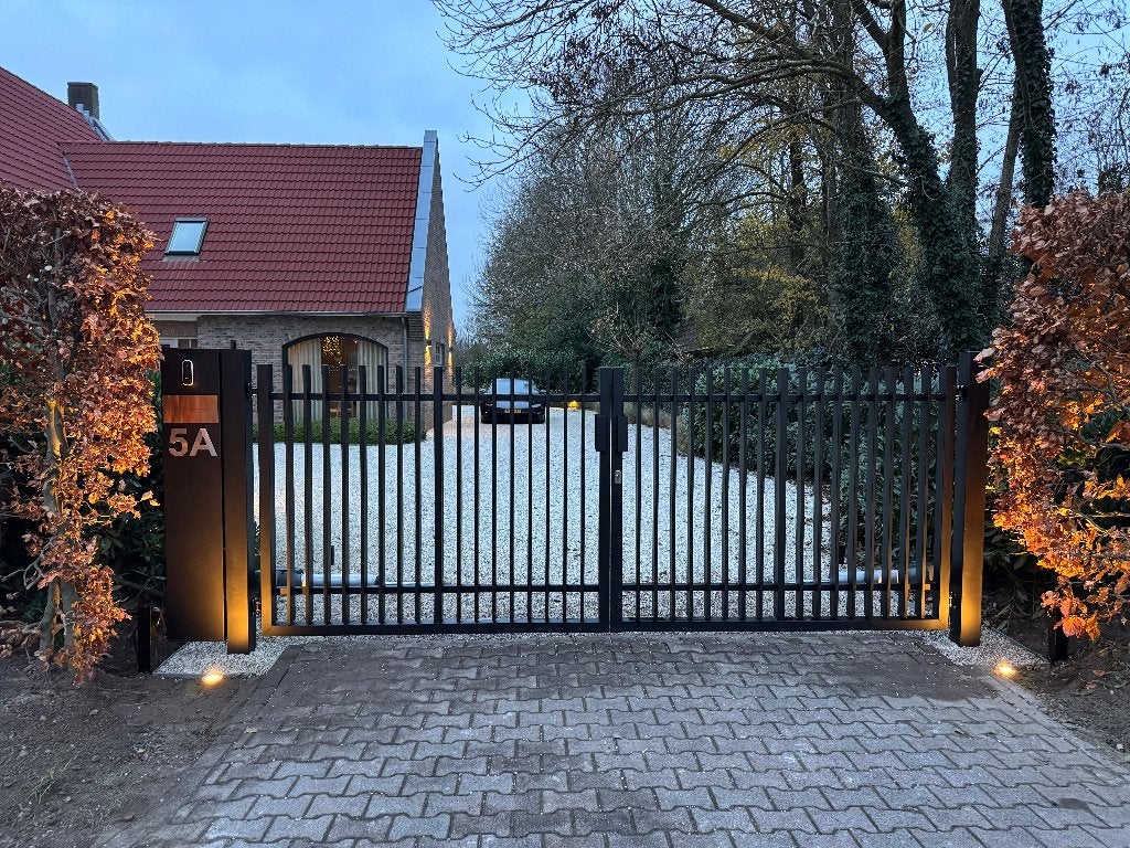 Moderne inrijpoort uit voorraad leverbaar: Verticale 400x180, Tuin en Terras, Met poort, Nieuw, Ophalen of Verzenden, Tuinhek