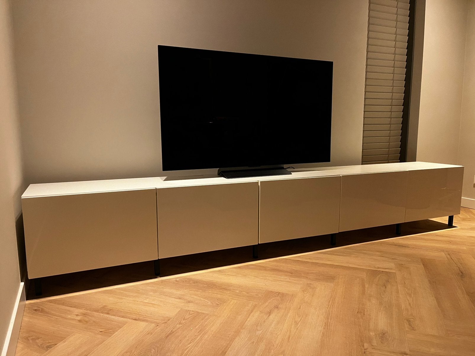 ALLEEN VANDAAG € 79,- IKEA BESTÅ TV- meubel-dressoir wit, Ophalen, Zo goed als nieuw