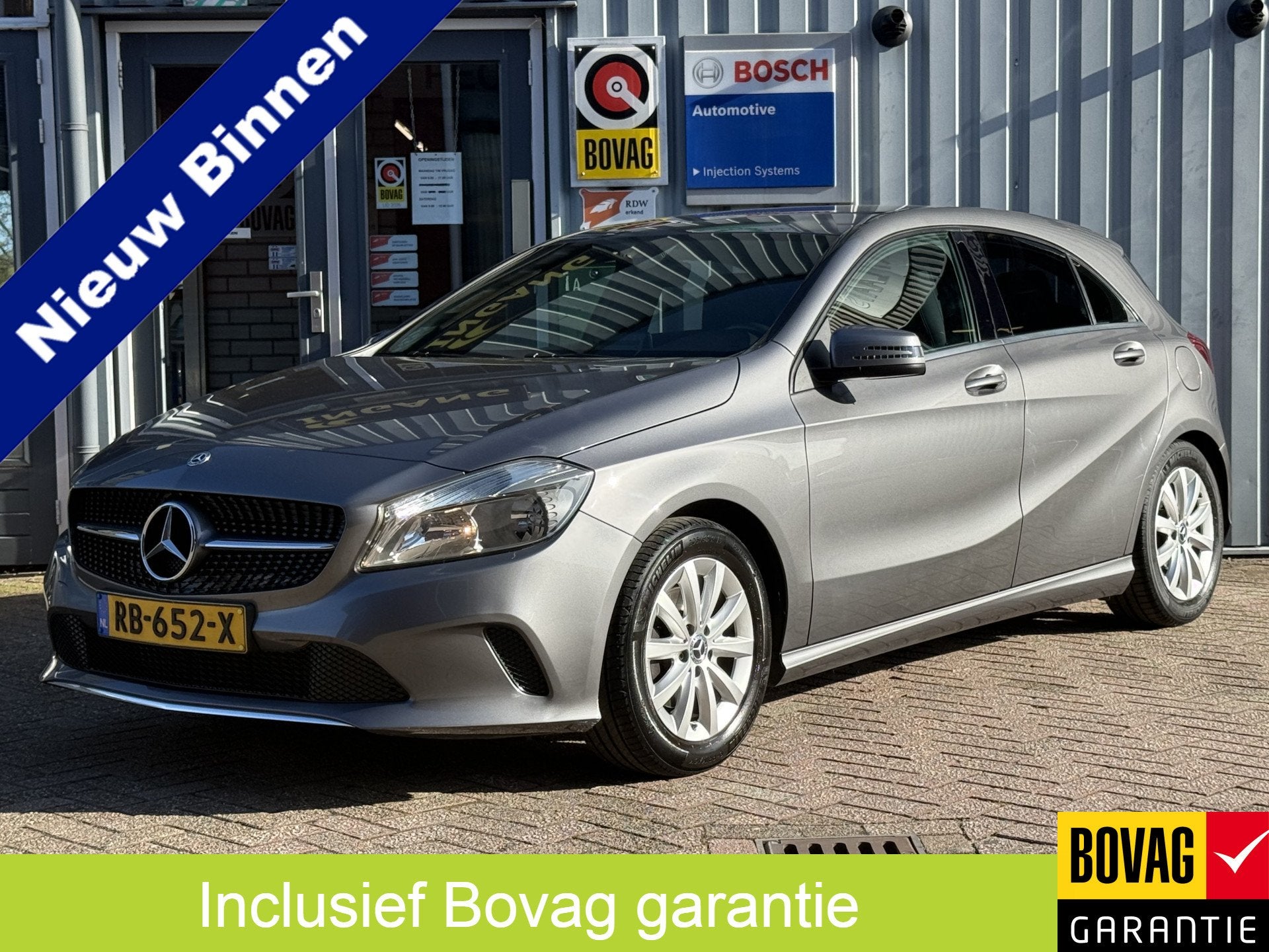 Mercedes-Benz A-Klasse 180 Business Solution. | CAMERA | NAV, Gebruikt, 4 cilinders, Leder en Stof, 122 pk