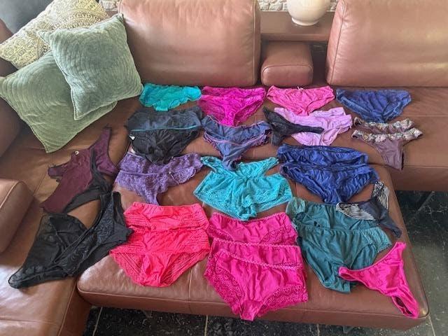 34 stuks dames slips Marie Jo, Passionata, Chantelle etc M/L, Marie jo, Verzenden, Overige kleuren, Broekje of Short