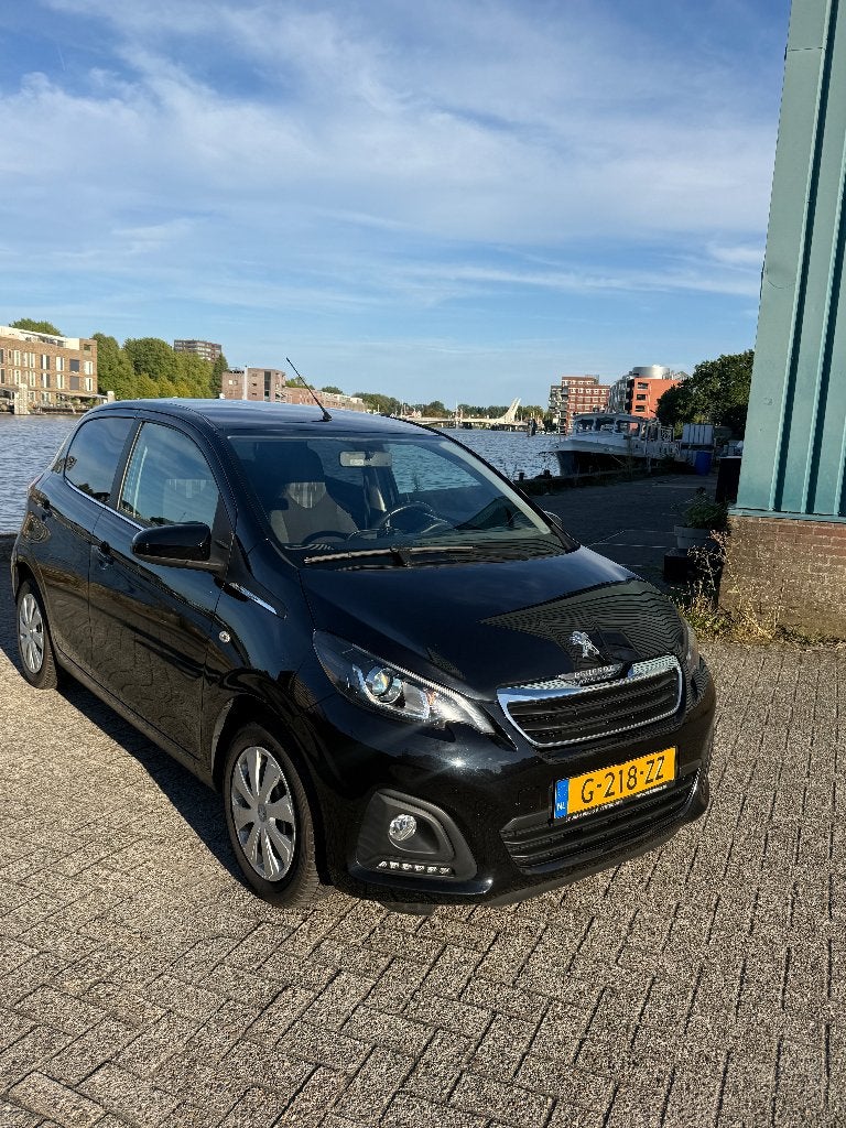 Peugeot 108 1.0 E-vti 72pk 5D 2019 Zwart, Dealer onderhouden, Stof, 4 stoelen, Zwart