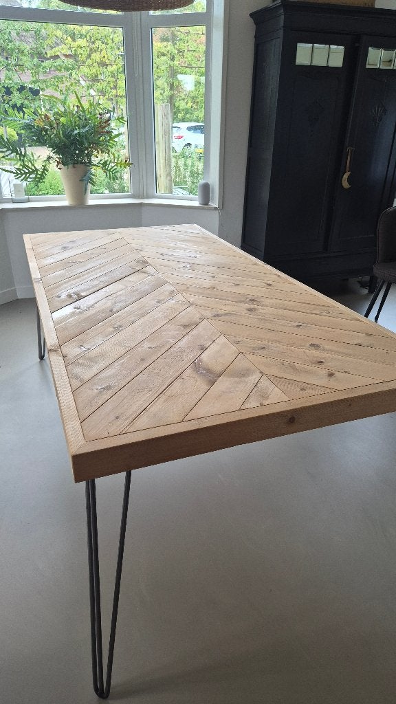 Eettafel visgraat, Ophalen, 50 tot 100 cm, Vijf personen of meer, 150 tot 200 cm