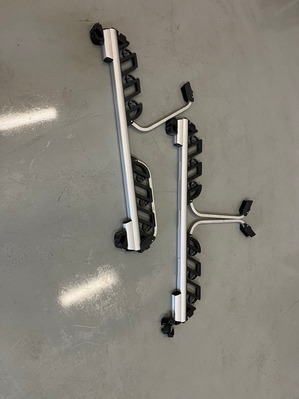 BMW Dakdragers - ski dragers (2 stuks), Auto diversen, Fietsendragers, Ophalen, 2 fietsen, Gebruikt, Dakdrager