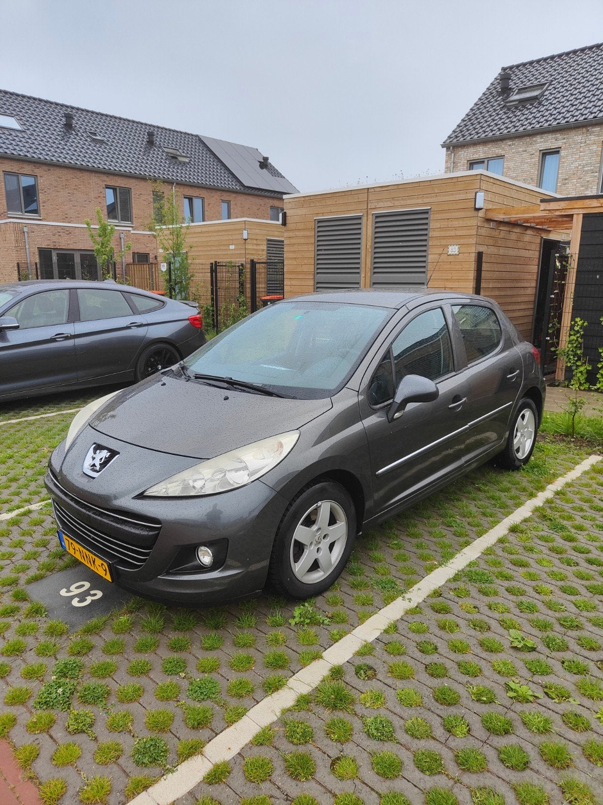 Peugeot 207 1.4 VTI 16V 5DRS 2010 Grijs, Auto's, Peugeot, Voorwielaandrijving, Stof, Origineel Nederlands, Handgeschakeld