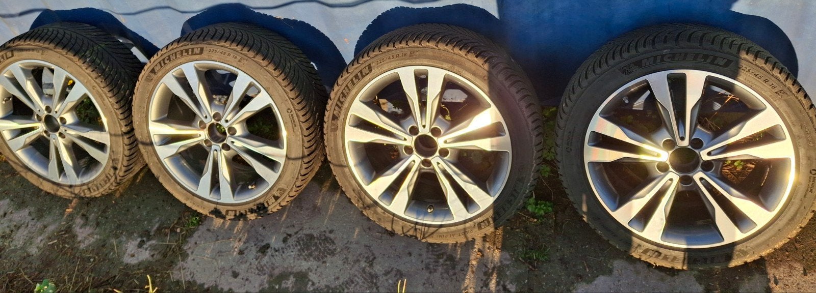 Originele set Mercedes velgen met Michelin winterbanden, Auto-onderdelen, Banden en Velgen, Ophalen, 18 inch, Gebruikt, Banden en Velgen