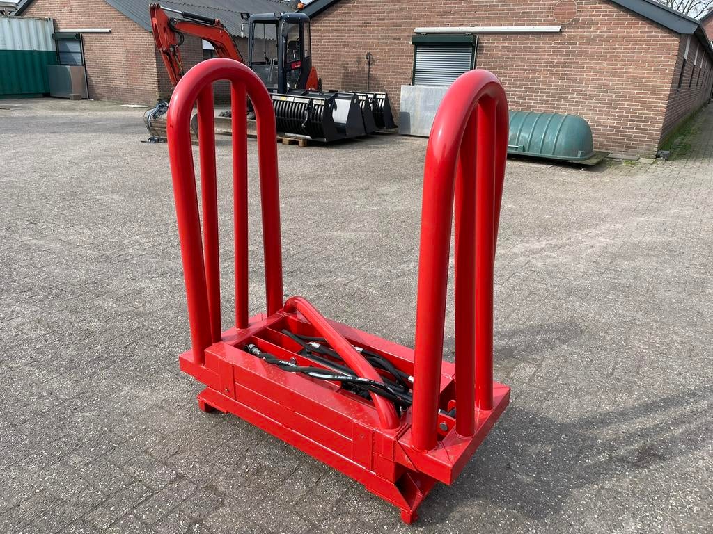 Vierkante balenklem met euro aansluiting ook voor midi balen, Ophalen