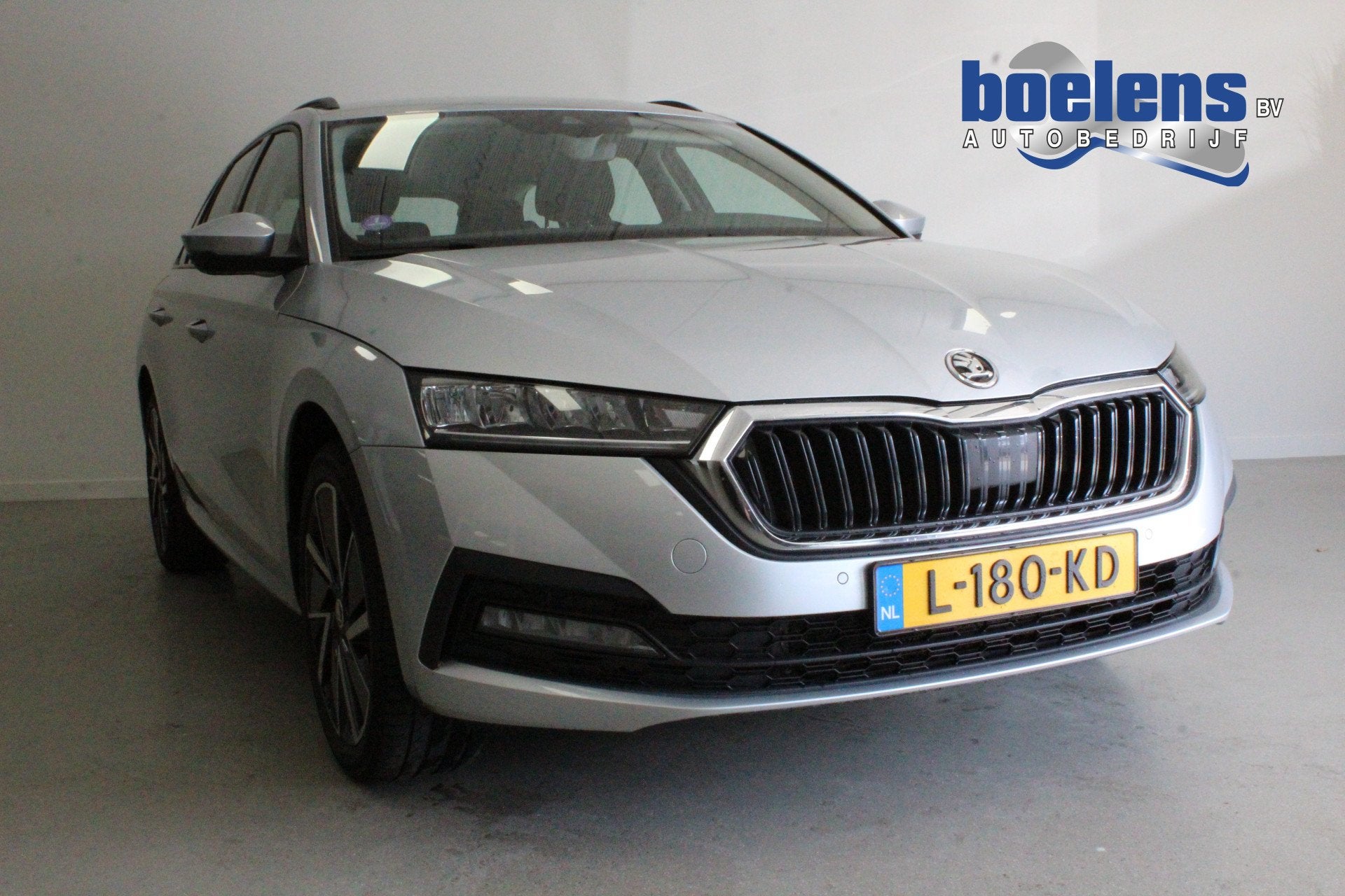 Skoda Octavia Combi 1.4 TSI iV PHEV Business Edition | TREKH, Stof, Gebruikt, Automatische klimaatregeling, 75 km