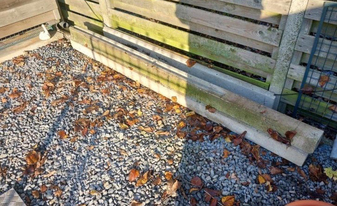 2 Betonnen bodemplaten, 3 betonpalen, Ophalen, Gebruikt, Overige materialen, Minder dan 3 meter
