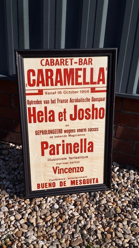 Poster, reclame affiche van de cabaret club/bar Caramella., Verzamelen, Posters, Ophalen, Met lijst, A1 t/m A3, Film en Tv