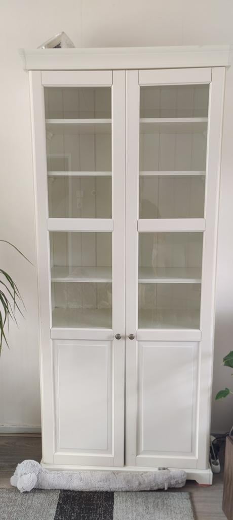 Ikea liatorp vitrinekast, Ophalen, 50 tot 100 cm, Zo goed als nieuw, 150 tot 200 cm
