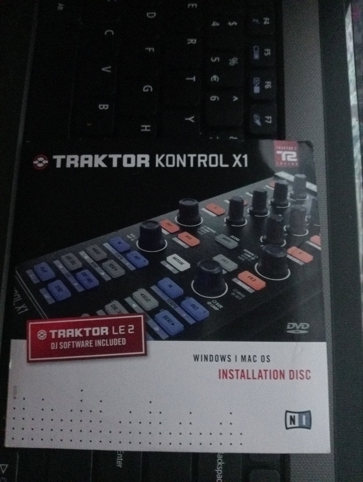 Traktor Kontrol X1 DJ Controller met Traktor LE 2 Software, Ophalen of Verzenden, Gebruikt