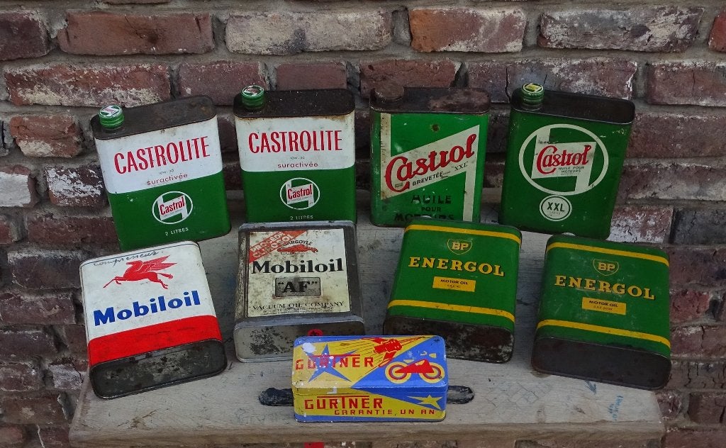 diverse olieblikken blikken olie castrol mobil oil, Ophalen