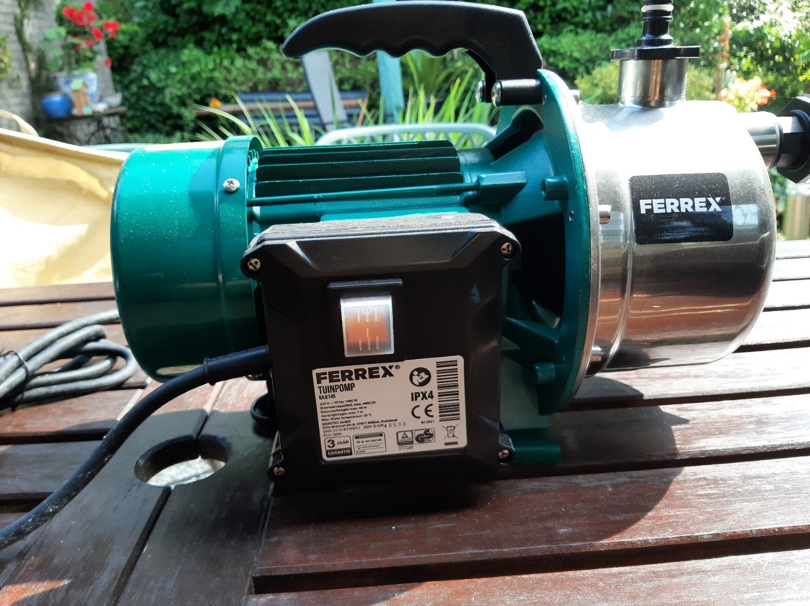 Tuinpomp merk Ferrex, Ophalen, Zo goed als nieuw