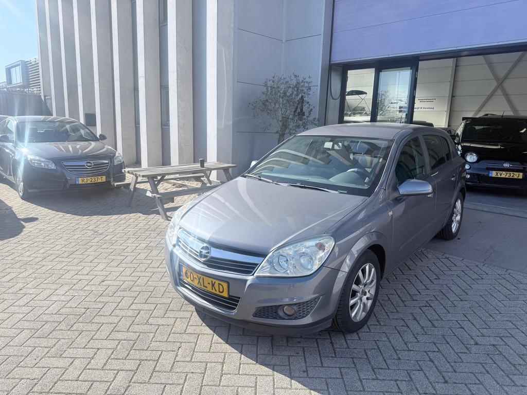 Opel Astra 1.6 Temptation NETTE AUTO! AIRCO! CRUISE! INRUIL, Voorwielaandrijving, Gebruikt, Zwart, 4 cilinders